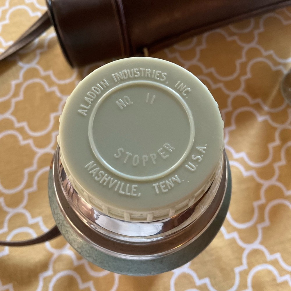 vtg ALADDIN STANLEY Thermos and Carry Case 32 Ozs Green Brown - Picture 9 of 11